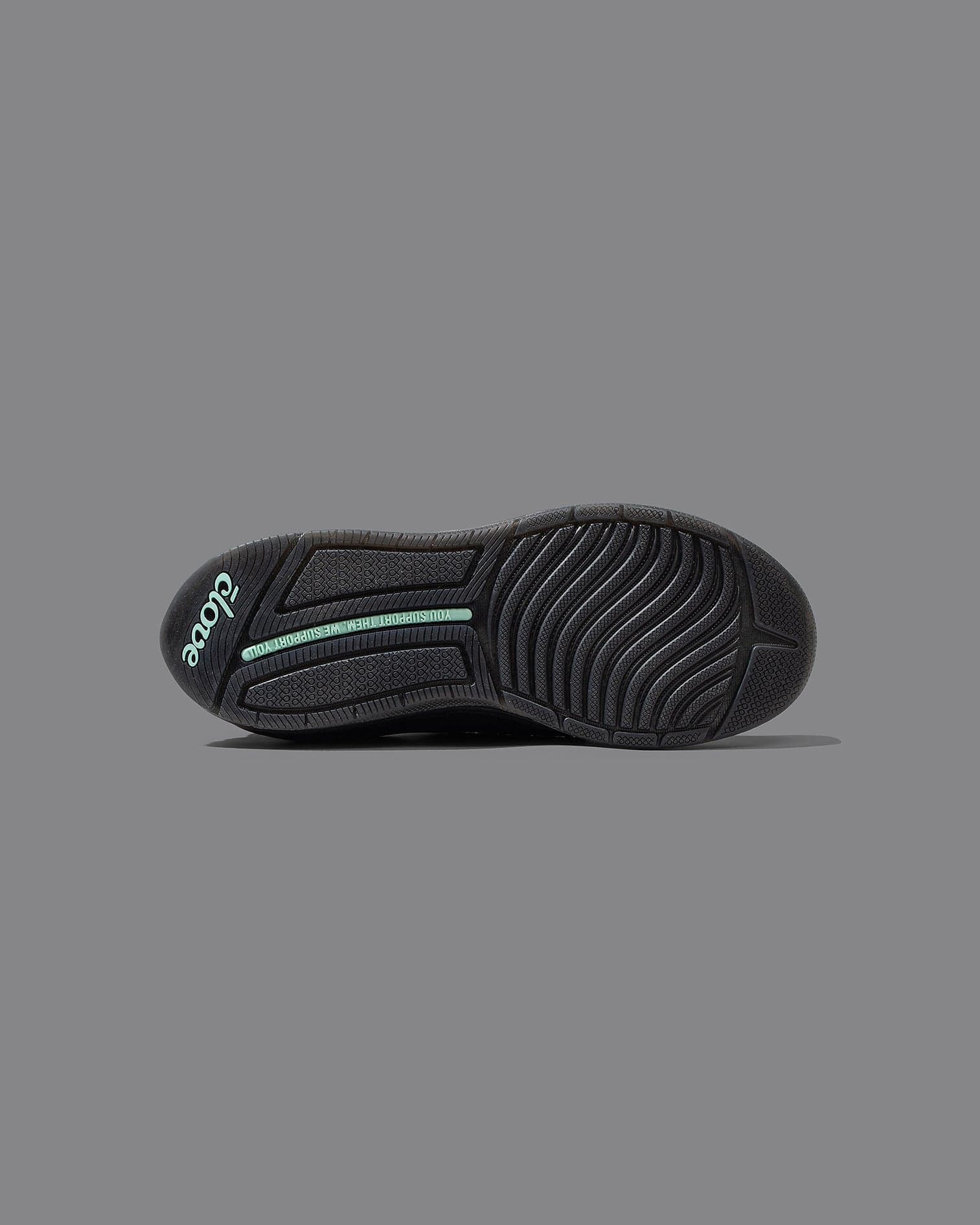 Clove Classic All Black Option - Sole