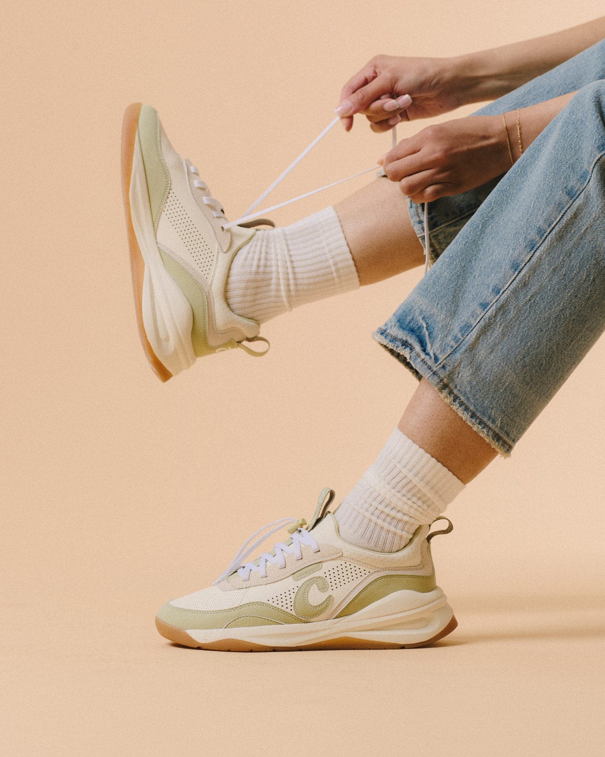 Strada - Antique White / Sage / Gum