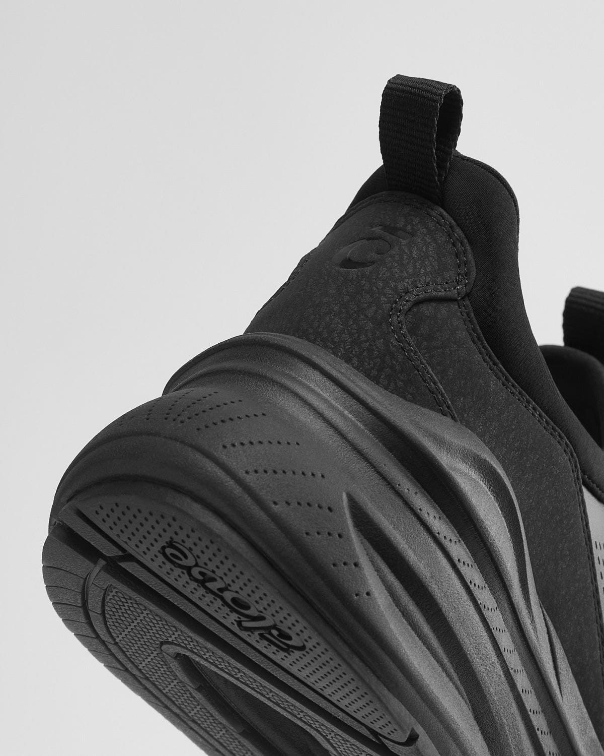 forte-all-black-option_Profile_Back_View_Grey_Backgronound_Clarino_Material_Grippy_Profile